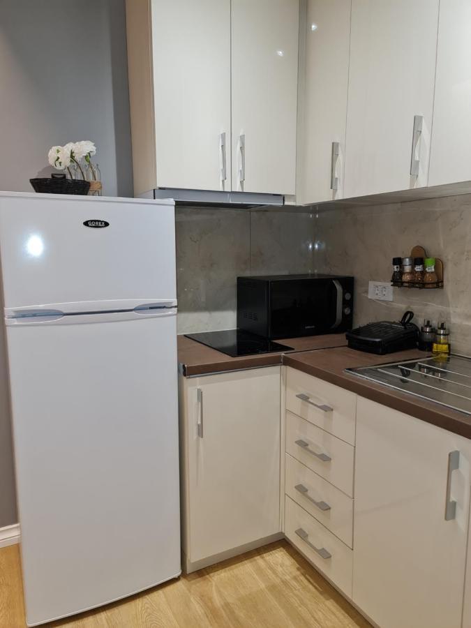 Sunny Apartment - Blloku Tirana, Near Lake エクステリア 写真