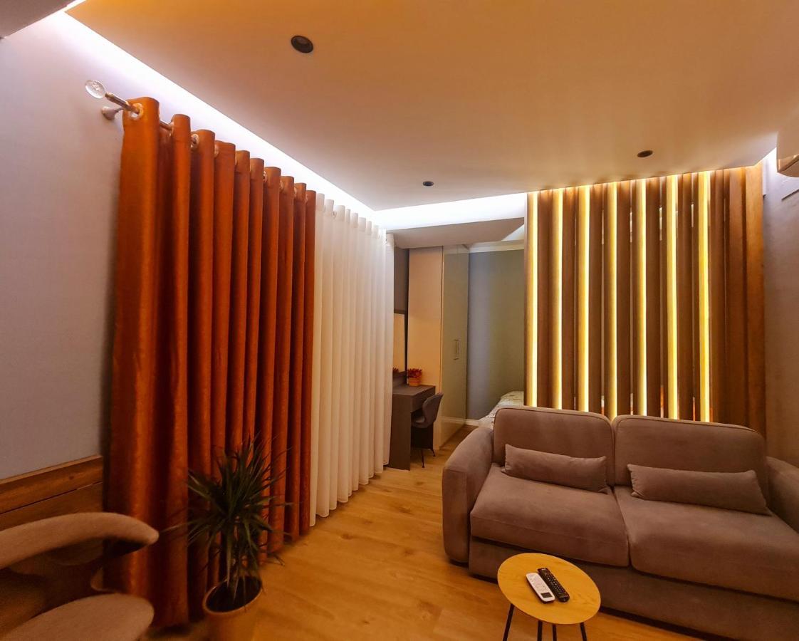 Sunny Apartment - Blloku Tirana, Near Lake エクステリア 写真