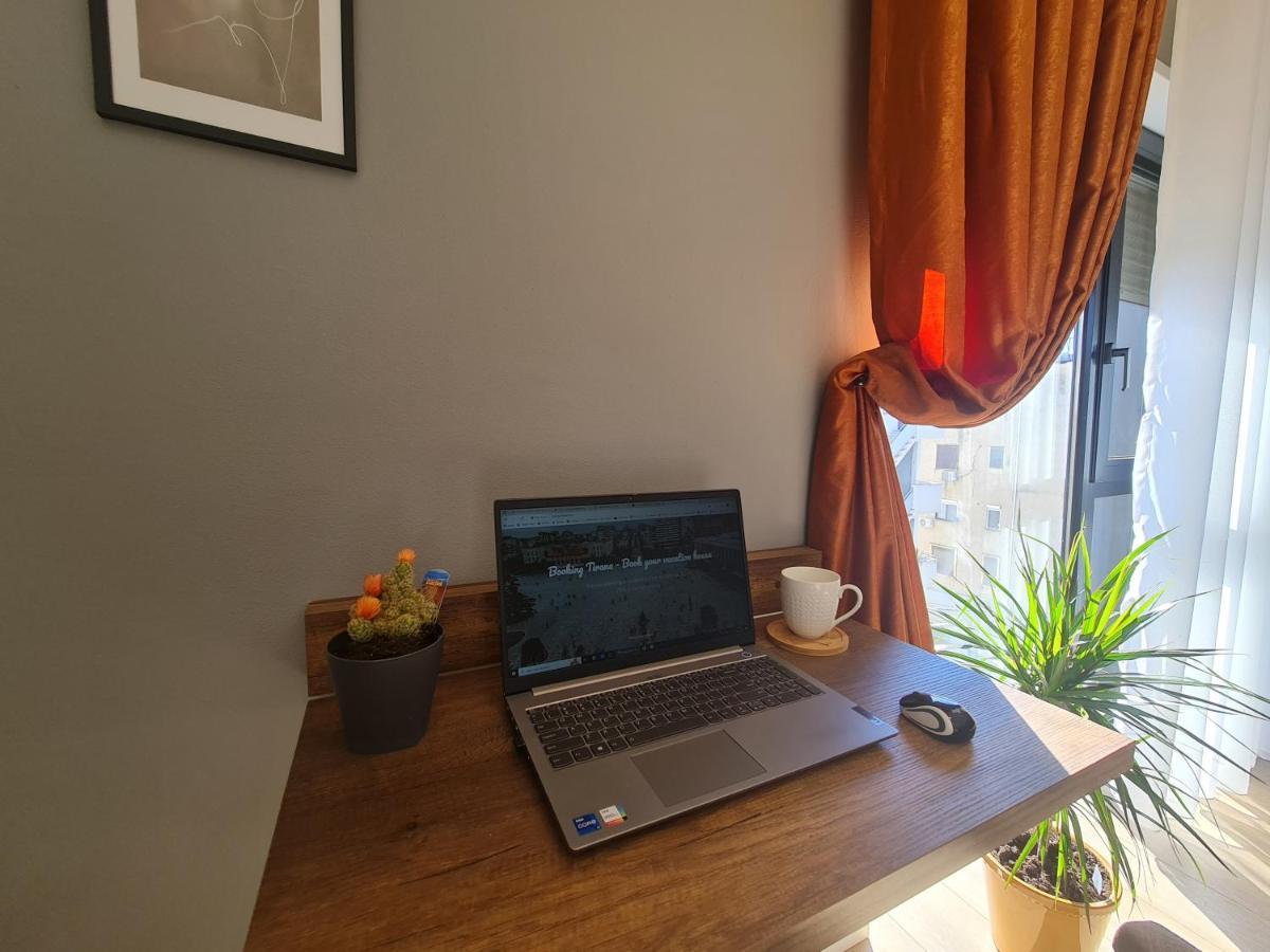 Sunny Apartment - Blloku Tirana, Near Lake エクステリア 写真