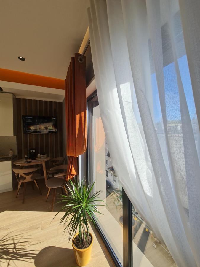 Sunny Apartment - Blloku Tirana, Near Lake エクステリア 写真